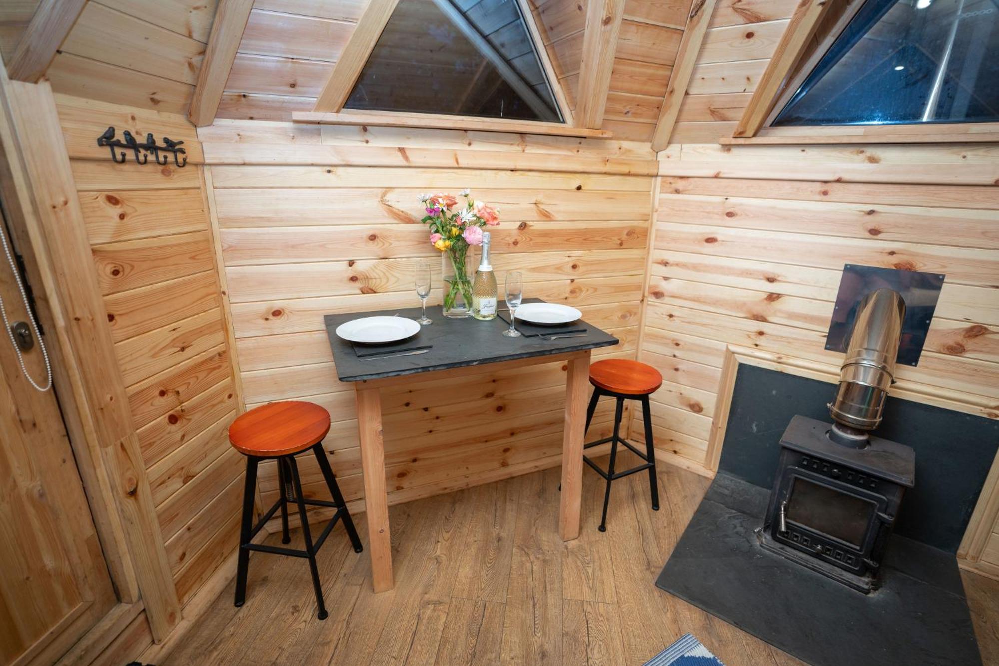 Chestnut Tree House With Hot Tub & Sauna 巴茅思 外观 照片